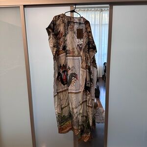Burberry silk kimono with animal kingdom print size OS